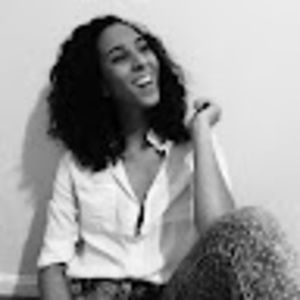 Meet your Posher, Lora